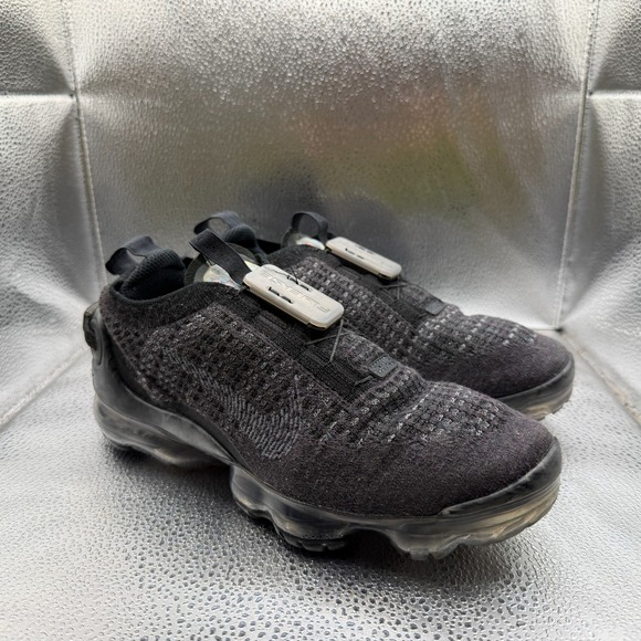 Size 5.5Y Nike Air VaporMax Flyknit Low Dark Gray Black Kids Sneakers CJ4069-002 - Picture 1 of 11